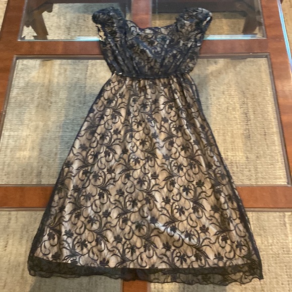 MAX STUDIO black & Nude lace Dress - Picture 7 of 11